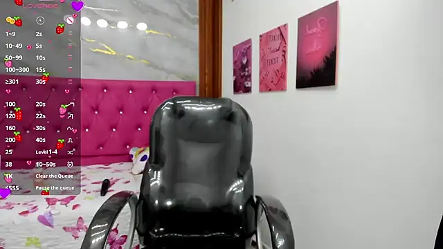 Helen russo online show from April 10, 6:23 pm