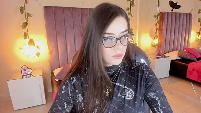 Snapshot of Charlotte_Olsen_ chatting on October 19, 2:07 pm Charlotte Olsen online show from October 19, 2:07 pm