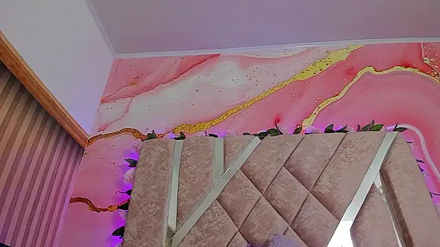 Snapshot of Bella__sweet chatting on February 12, 10:54 am Bella sweet online show from February 12, 10:54 am