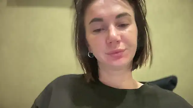 Snapshot of EvilDemon94 chatting on November 11, 5:07 am EvilDemon94 online show from November 11, 5:07 am