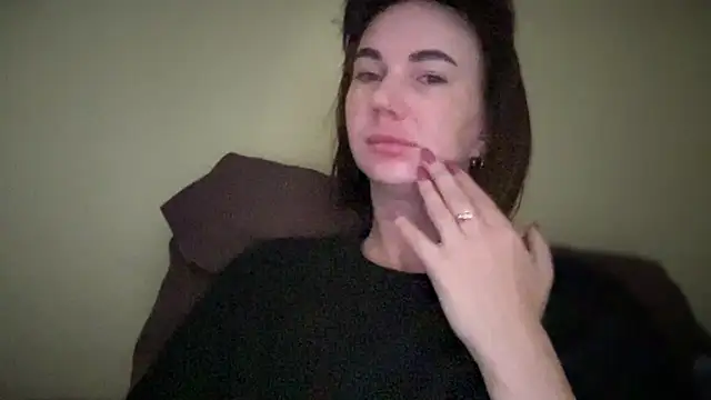 Snapshot of EvilDemon94 chatting on November 12, 5:52 am EvilDemon94 online show from November 12, 5:52 am