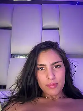 Maddy Rouse  online show from January 6, 4:47 am