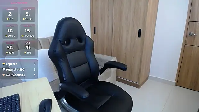 karoll marquez online show from April 5, 3:58 am