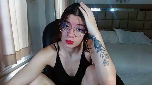 Snapshot of zoecruzz chatting on November 29, 3:15 pm zoecruzz online show from November 29, 3:15 pm