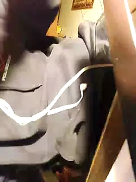 langelul12 online show from December 4, 6:28 pm