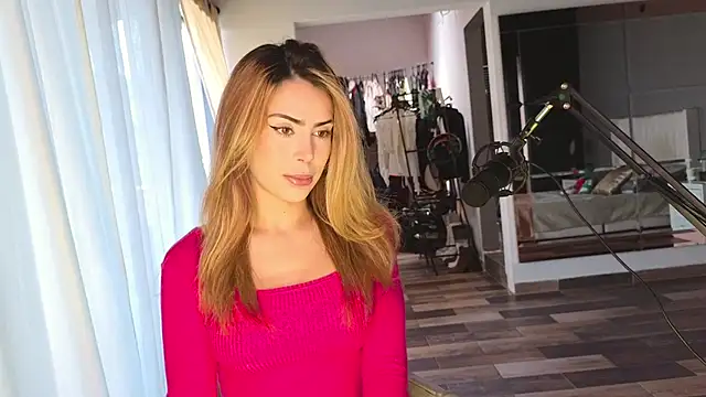 greyslopez online show from December 17, 4:13 pm