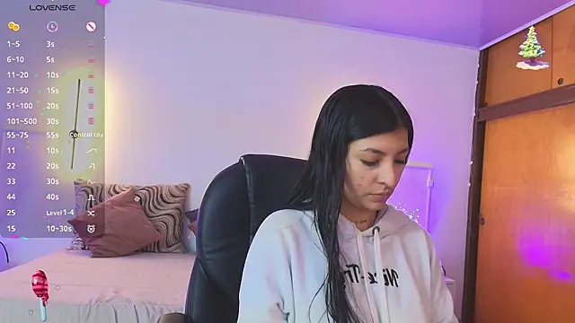 Snapshot of _gaby2 chatting on November 10, 11:20 am gaby2 online show from November 10, 11:20 am