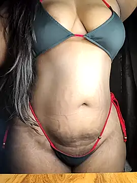 Snapshot of susmithasushi81 chatting on December 21, 10:44 am susmithasushi81 online show from December 21, 10:44 am