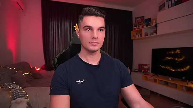 Snapshot of billypassion chatting on December 2, 9:45 am billypassion online show from December 2, 9:45 am