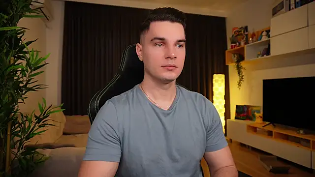 Snapshot of billypassion chatting on February 14, 5:30 am billypassion online show from February 14, 5:30 am