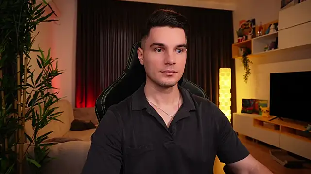 Snapshot of billypassion chatting on February 16, 8:43 am billypassion online show from February 16, 8:43 am