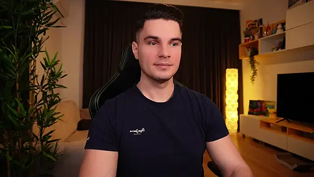 Snapshot of billypassion chatting on February 17, 5:36 am billypassion online show from February 17, 5:36 am