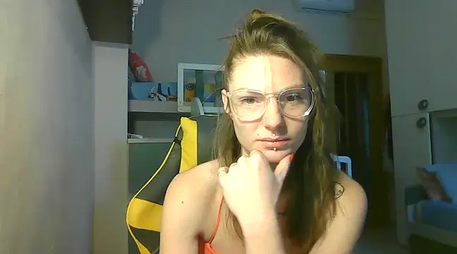 Feli blue online show from December 9, 9:06 am