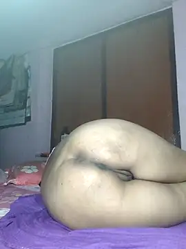 Snapshot of IndianRima chatting on September 19, 5:31 am IndianRima online show from September 19, 5:31 am