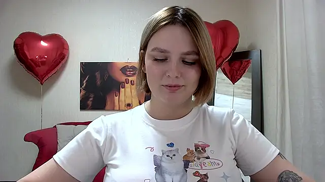 Snapshot of DianeMills chatting on February 18, 7:41 pm DianeMills online show from February 18, 7:41 pm
