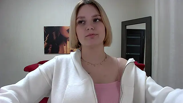 Snapshot of DianeMills chatting on March 23, 12:58 am DianeMills online show from March 23, 12:58 am