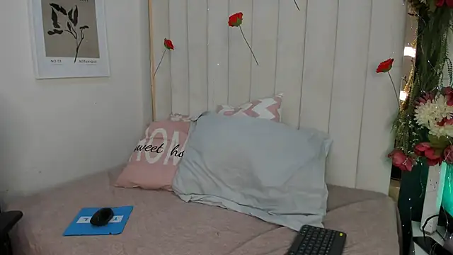 Snapshot of margot_smith_ chatting on February 20, 12:38 pm margot smith online show from February 20, 12:38 pm