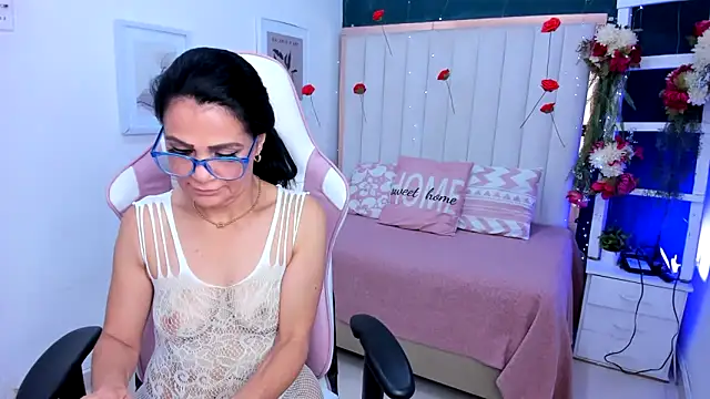 margot smith  online show from March 13, 12:56 pm