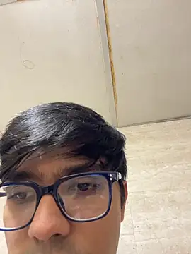 BoyzaraHatke online show from April 5, 2:47 pm