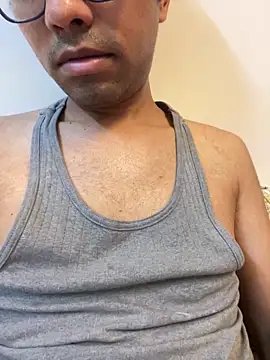 BoyzaraHatke online show from April 24, 4:42 pm