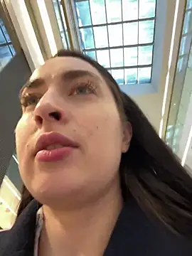 Holly Play online show from February 6, 1:43 pm