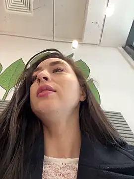 Holly Play online show from February 17, 9:24 am