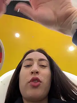 Holly Play online show from February 25, 8:03 am