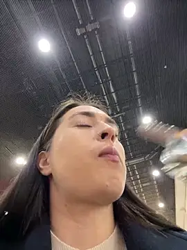 Holly Play online show from February 28, 7:15 am