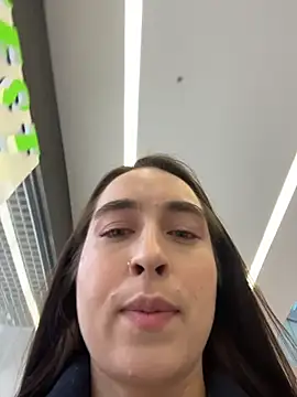 Holly Play online show from December 5, 12:03 pm