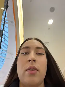 Holly Play online show from December 17, 12:11 pm