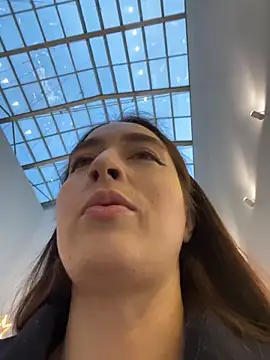 Holly Play online show from December 21, 12:01 pm