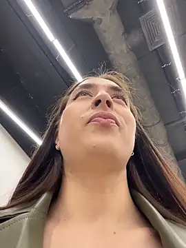 Holly Play online show from March 23, 11:58 am