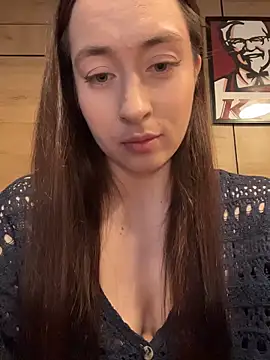 Holly Play online show from June 1, 10:06 am
