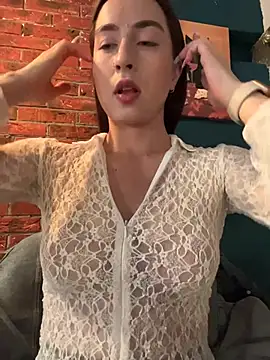 Holly Play online show from July 15, 9:58 am