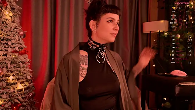 Snapshot of MichaellaMoon chatting on December 29, 8:37 pm MichaellaMoon online show from December 29, 8:37 pm