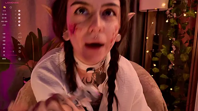 Snapshot of MichaellaMoon chatting on January 16, 11:37 pm MichaellaMoon online show from January 16, 11:37 pm