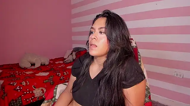 Snapshot of Loveequinn chatting on December 21, 12:20 am Loveequinn online show from December 21, 12:20 am