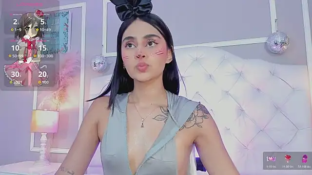 Snapshot of serena_jeyms chatting on October 28, 8:00 pm serena jeyms online show from October 28, 8:00 pm