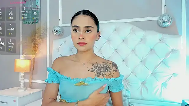 Snapshot of serena_jeyms chatting on November 7, 7:47 pm serena jeyms online show from November 7, 7:47 pm