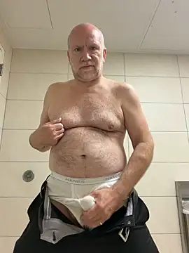 FLSexyGuy online show from April 23, 12:51 pm