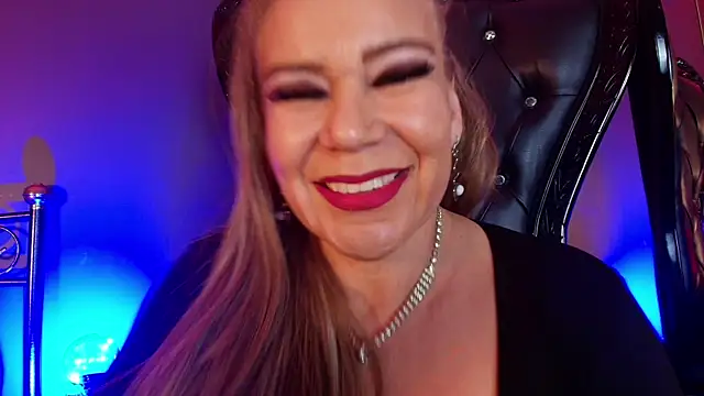 MelaniaKnauss online show from May 12, 8:06 pm