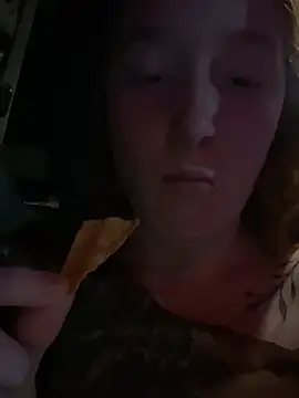 Snapshot of gingerbabe18 chatting on February 17, 2:09 am gingerbabe18 online show from February 17, 2:09 am