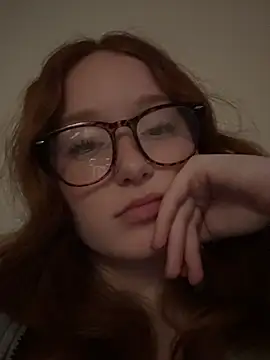 gingerbabe18 online show from March 1, 5:42 am