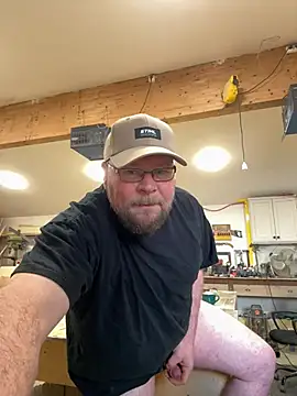 Snapshot of Thenakedjoiner1 chatting on February 26, 10:14 am Thenakedjoiner1 online show from February 26, 10:14 am