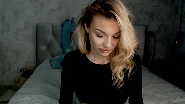 Ella Milla online show from July 2, 12:55 pm