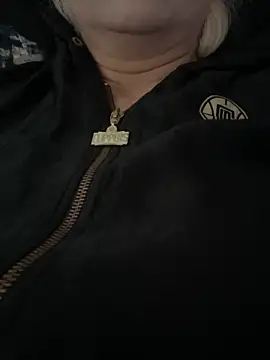 Snapshot of luna_14 chatting on September 30, 10:42 am luna 14 online show from September 30, 10:42 am