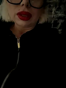 Snapshot of luna_14 chatting on October 16, 10:16 am luna 14 online show from October 16, 10:16 am