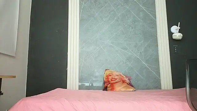 YummyDuooo online show from February 5, 11:04 am