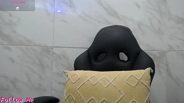 Snapshot of shantala_krisha chatting on December 19, 7:43 pm shantala krisha online show from December 19, 7:43 pm