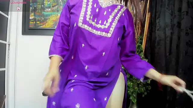 Snapshot of shantala_krisha chatting on February 14, 6:59 pm shantala krisha online show from February 14, 6:59 pm